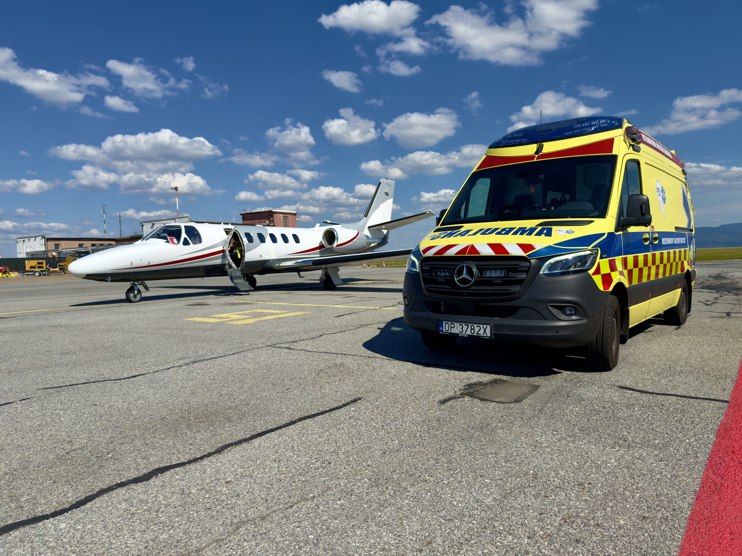 Transport medyczny z zagranicy ambulansem – case study