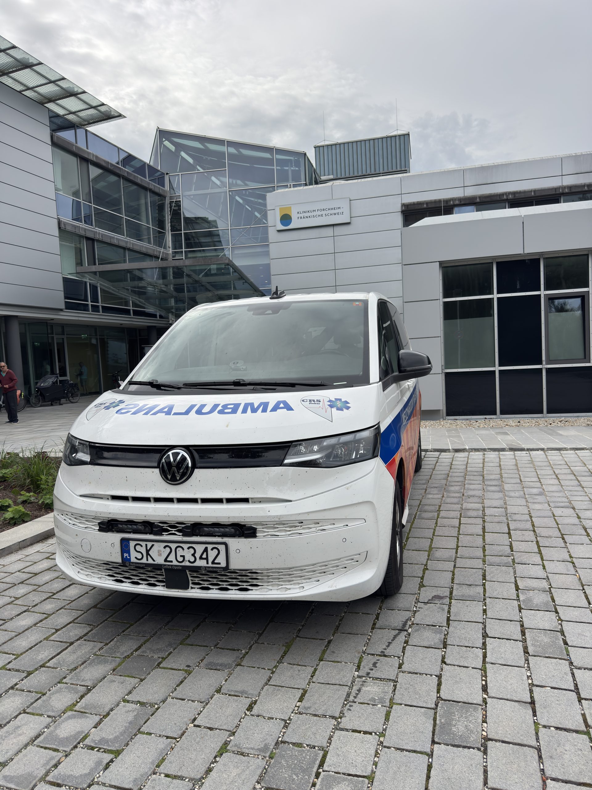 Transport medyczny Niemcy – Polska: złamanie kości udowej | Ratownictwo ANKAR